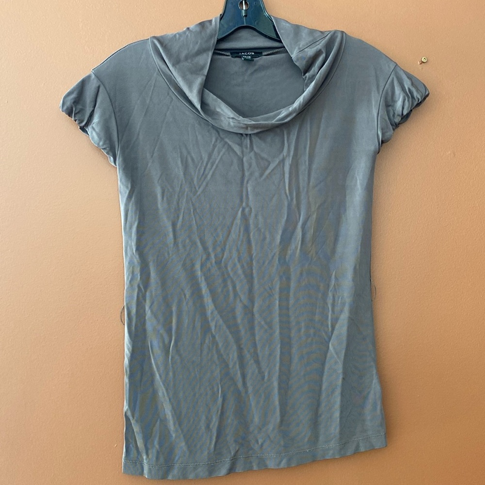 Jacob blouse in size XS. 100% rayon with cap sleeves.